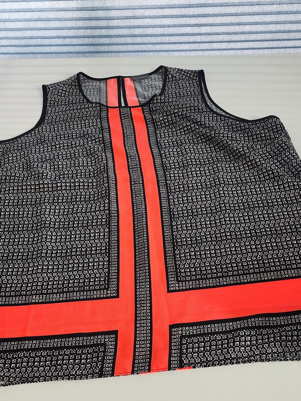 Vince Camuto Black White Geo Print Sleeveless Top with Coral Stripe